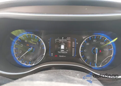 2019 Chrysler Pacifica Touring L z USA, uszkodzony, nr VIN 2C4RC1BG1KR628947